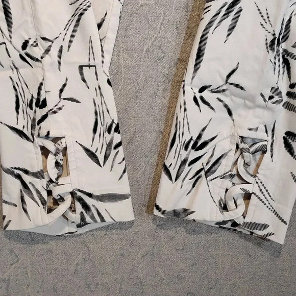 Cleo Women's White  & Black Stretch Jeans NWOT in Size Large - Picture 6 of 10